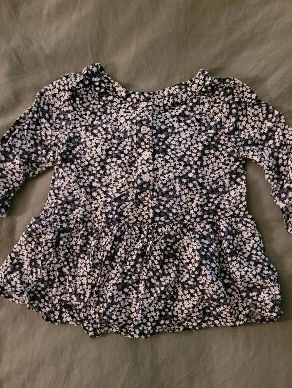 Genuine Kids OshKosh Girls Floral Peplum Top Size 4T Black Long Sleeve